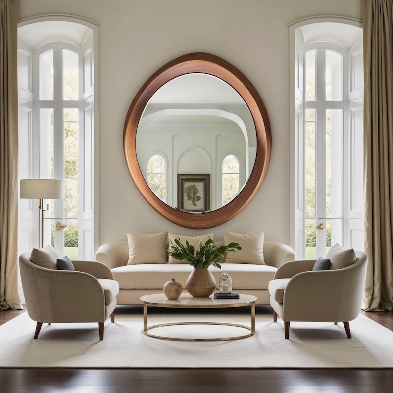 Ogledalo z okvirjem iz orehovega lesa